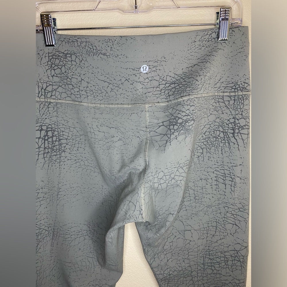 Lululemon Wunder Train High-Rise crop 23” leggings size 12 - Picture 6 of 8